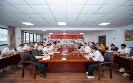 以學(xué)促行、以行促干、正風(fēng)肅紀(jì)，勤廉并重干事業(yè)！